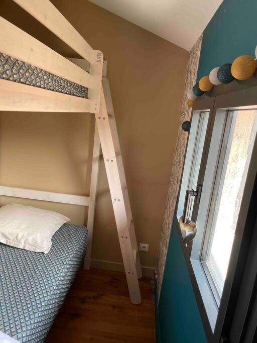 Logements Chaleureux Dans Maison Avec Piscine A 35 Min De Lyon Alix ภายนอก รูปภาพ